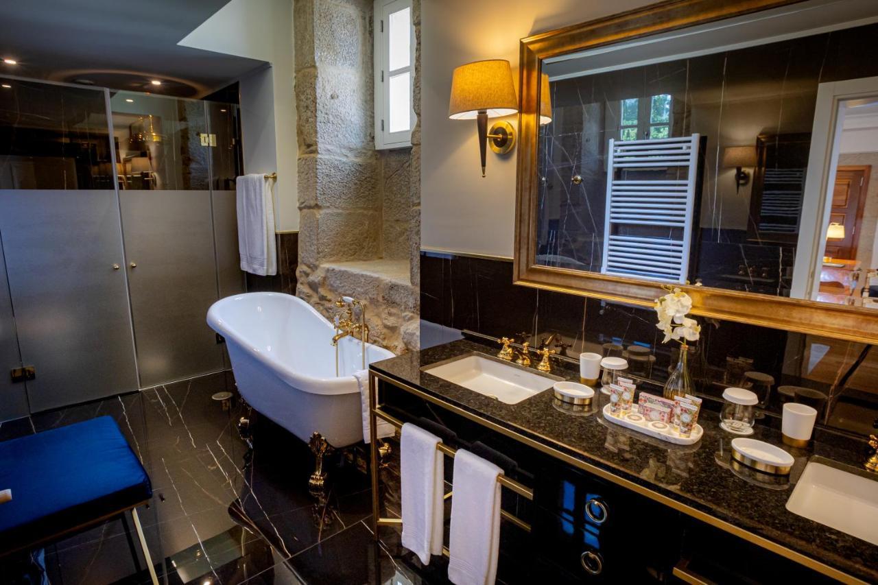 Solar Do Requeijo By Luna Hotels & Resorts Arcos de Valdevez Exterior photo Bathroom