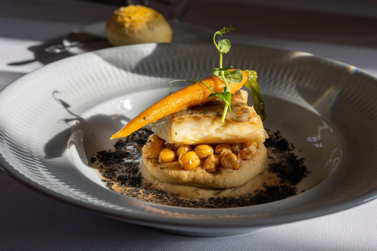 Solar Do Requeijo By Luna Hotels & Resorts Arcos de Valdevez Exterior photo A modern French dish